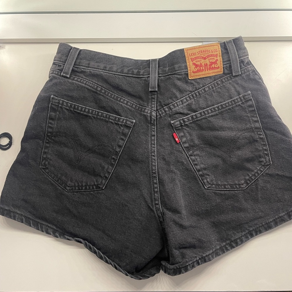 levi’s high rise mom loose shorts